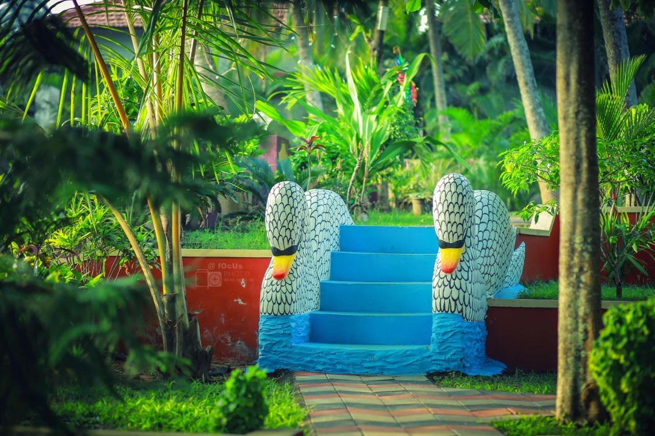 Kerala Hotel *
